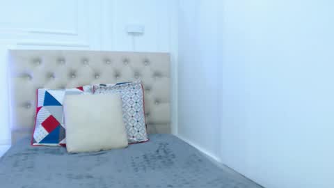 lola red online show from 01/09/26, 07:15