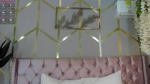 lola_saenz__ online show from 02/04/26, 12:00