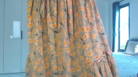 Lola online show from 04/17/26, 12:57