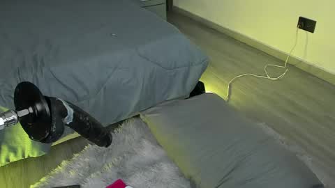 Lola Angel online show from 04/21/26, 01:42