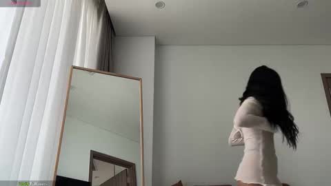 Lola online show from 10/01/25, 03:12