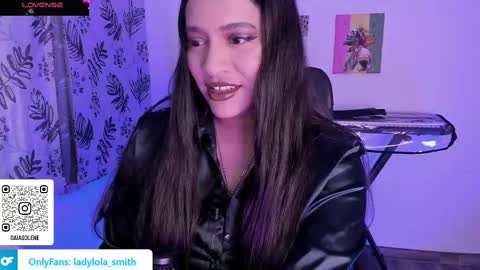 lolaasmith_21 online show from 03/11/25, 02:10