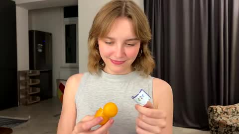 Snapshot of lolaatatee chatting on 05/23/26, 05:17 lolaatatee online show from 05/23/26, 05:17