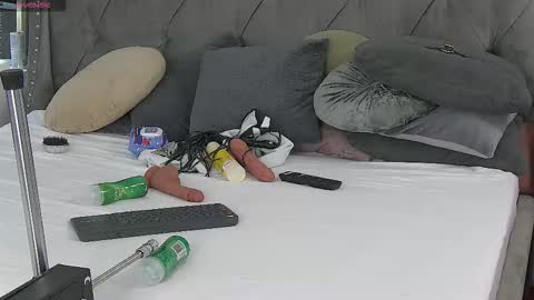 Snapshot of lolabuttie chatting on 09/13/25, 12:27 Lola new tits boobs ass stepsis online show from 09/13/25, 12:27