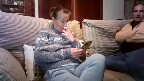 LOLA HUESO y ERIC online show from 02/15/25, 04:56