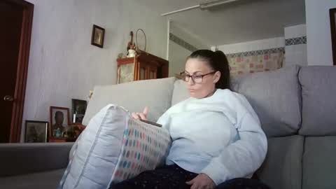 LOLA HUESO y ERIC online show from 04/14/26, 02:23