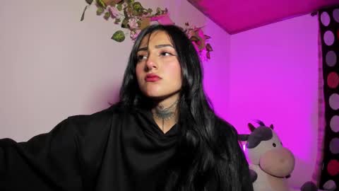 Lola online show from 02/25/26, 08:46