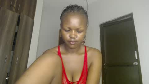 Snapshot of lolamia7 chatting on 02/21/25, 07:34 lolamia7 online show from 02/21/25, 07:34