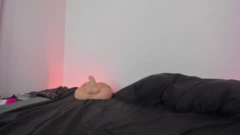 Lola online show from 01/01/25, 11:07