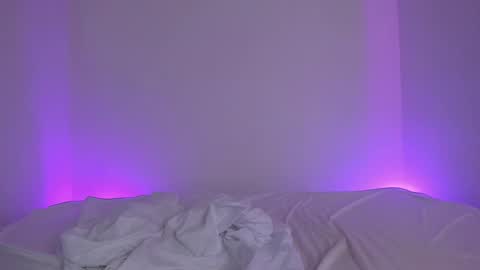 Lola online show from 02/12/25, 02:03