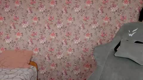 Lola Next stream January 6th at 0500am  30 minutes GMT online show from 04/20/26, 03:42