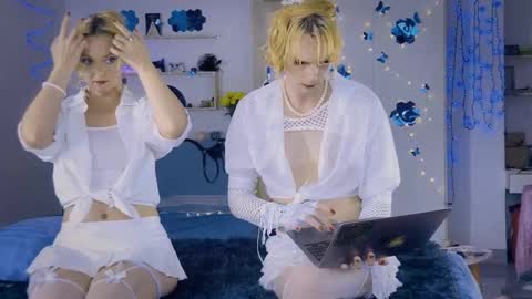 lolaspaists online show from 11/23/25, 07:52