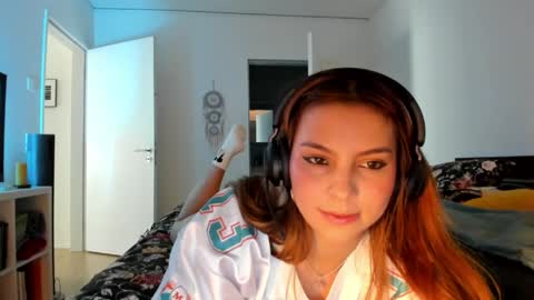 Snapshot of lolaverse chatting on 05/06/26, 01:49 Lola doll online show from 05/06/26, 01:49