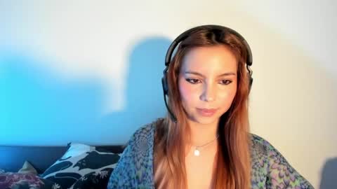 Snapshot of lolaverse chatting on 05/07/26, 02:00 Lola doll online show from 05/07/26, 02:00