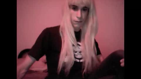 Lola online show from 12/02/25, 02:06