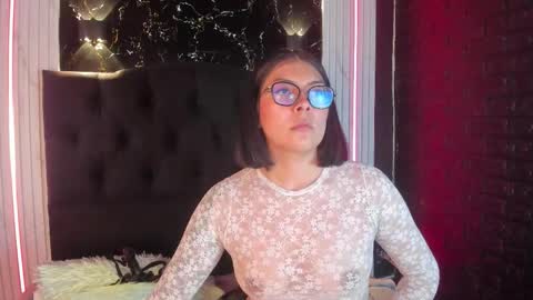 Lola online show from 12/01/25, 11:48