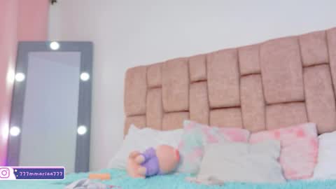 Lola online show from 11/10/25, 03:44