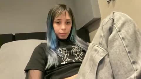 lole online show from 05/01/26, 12:15