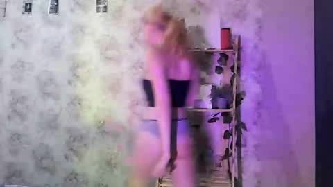 LollaLaKiss online show from 09/26/25, 10:08