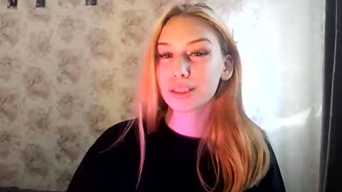 LollaLaKiss online show from 10/14/25, 04:13