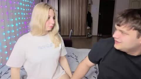 lollove24 online show from 04/01/26, 09:01