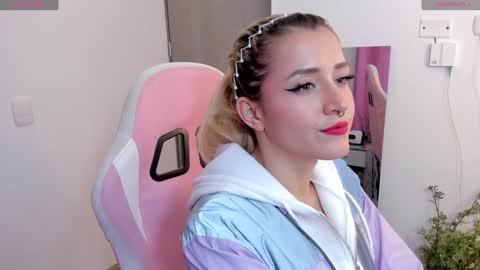 Lolly  online show from 01/04/25, 02:35