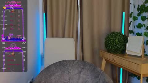 Mona online show from 09/17/25, 12:51