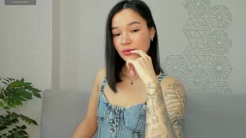 Snapshot of lolly_turner chatting on 04/08/26, 05:07 lolly_turner online show from 04/08/26, 05:07