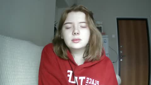 Lilly online show from 02/07/25, 01:32