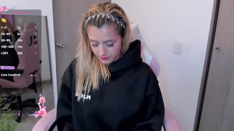 Lolly online show from 12/31/24, 01:26