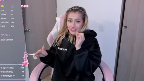 Lolly online show from 12/31/24, 04:27