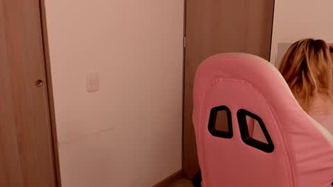 Lolly online show from 02/25/25, 03:31