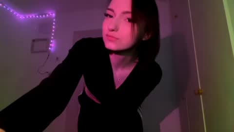 Polly online show from 04/18/26, 07:07