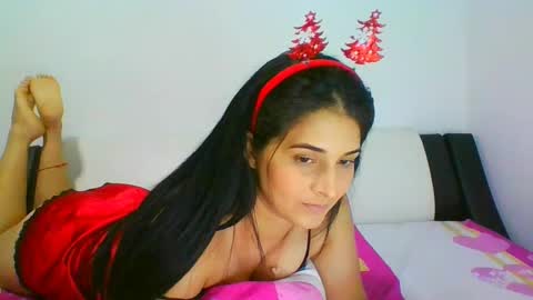 estehfania online show from 12/18/24, 02:21