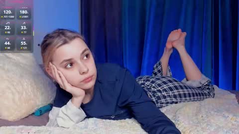 Lona online show from 11/21/25, 06:50