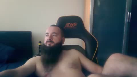 london_man1988 online show from 10/26/25, 08:09