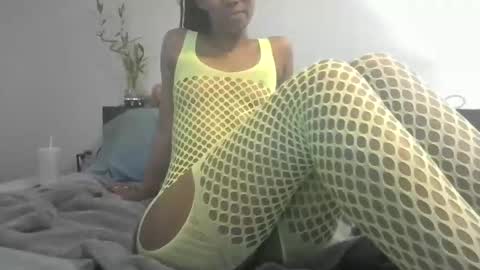 LondonMariexxx online show from 11/12/25, 11:14