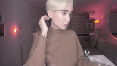 SABRINA online show from 02/10/25, 11:45