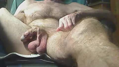 Snapshot of lonely4u62 chatting on 06/05/26, 02:51 Burt online show from 06/05/26, 02:51