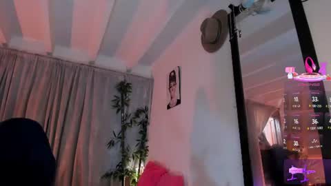 Snapshot of lonely_shewolf chatting on 07/13/26, 04:32 Jennifer online show from 07/13/26, 04:32