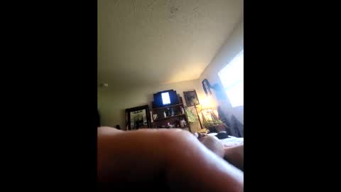 Snapshot of longarchrrr chatting on 12/29/24, 06:27 longarchrrr online show from 12/29/24, 06:27