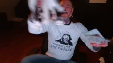 Snapshot of longhair021 chatting on 12/16/24, 08:58 longhair online show from 12/16/24, 08:58