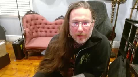 Snapshot of longhair021 chatting on 09/21/25, 02:24 longhair online show from 09/21/25, 02:24