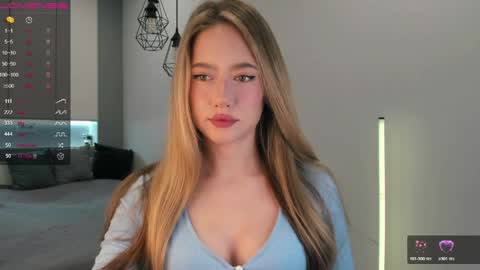 Snapshot of longoriaeva chatting on 05/22/26, 02:12 Eva online show from 05/22/26, 02:12