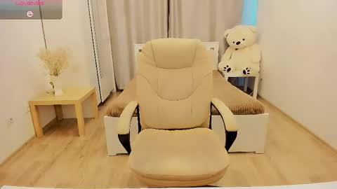 Nina online show from 02/28/26, 01:23