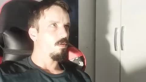 Lucas online show from 12/29/24, 04:40