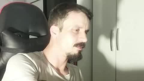 Lucas online show from 12/29/24, 10:47