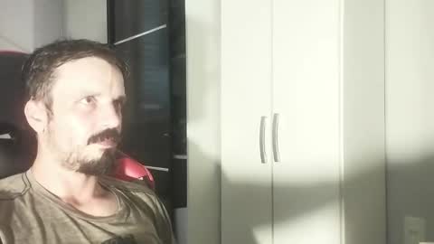 Lucas online show from 02/10/25, 08:21