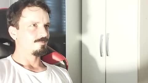 Lucas online show from 02/21/25, 02:16