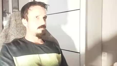 Lucas online show from 12/22/25, 12:24